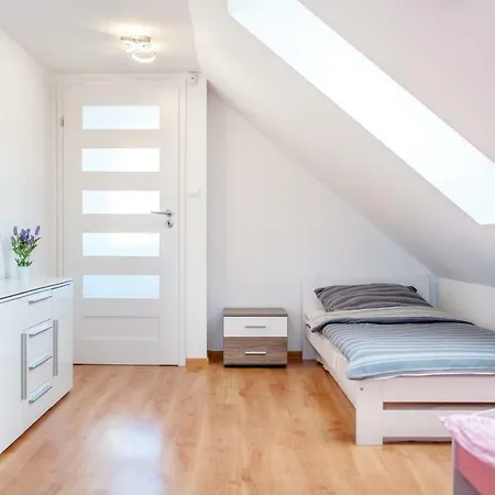 度假居 Domektomek Z Kominkiem I Ogrodem 1000m