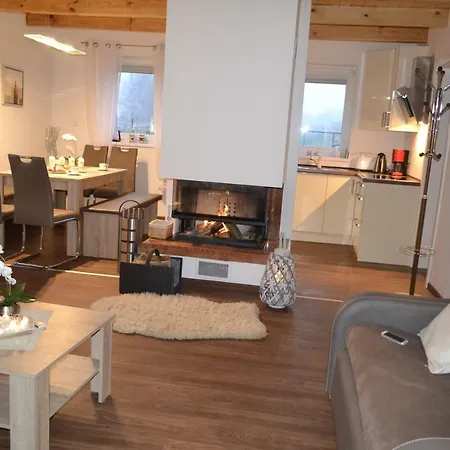 Domektomek Z Kominkiem I Ogrodem 1000m Niechorze